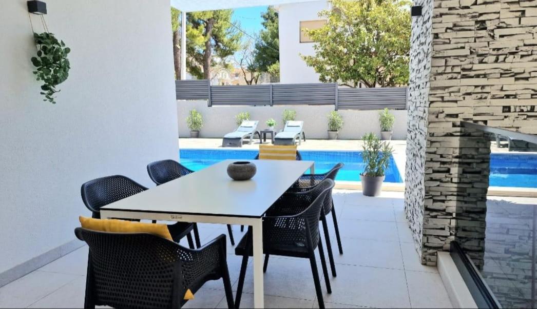 Villa Ema Kastela With Private Heated Pool Zewnętrze zdjęcie
