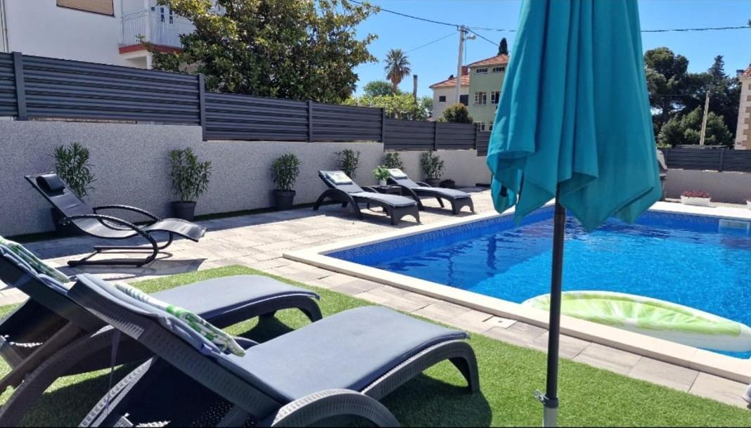 Villa Ema Kastela With Private Heated Pool Zewnętrze zdjęcie