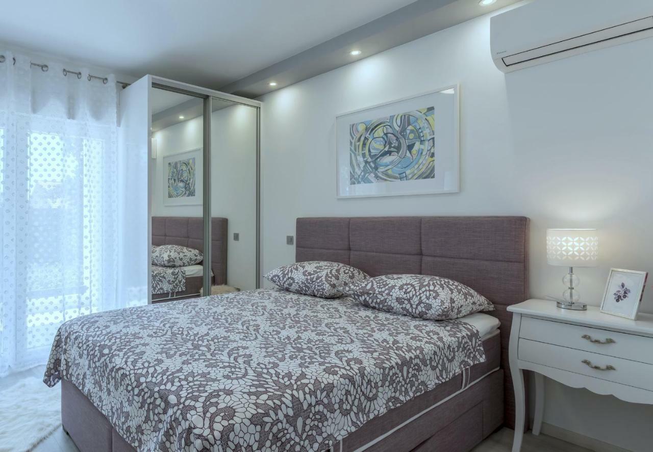 Villa Ema Kastela With Private Heated Pool Zewnętrze zdjęcie