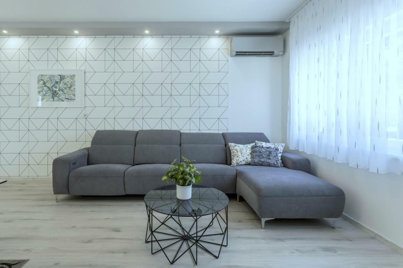 Villa Ema Kastela With Private Heated Pool Zewnętrze zdjęcie