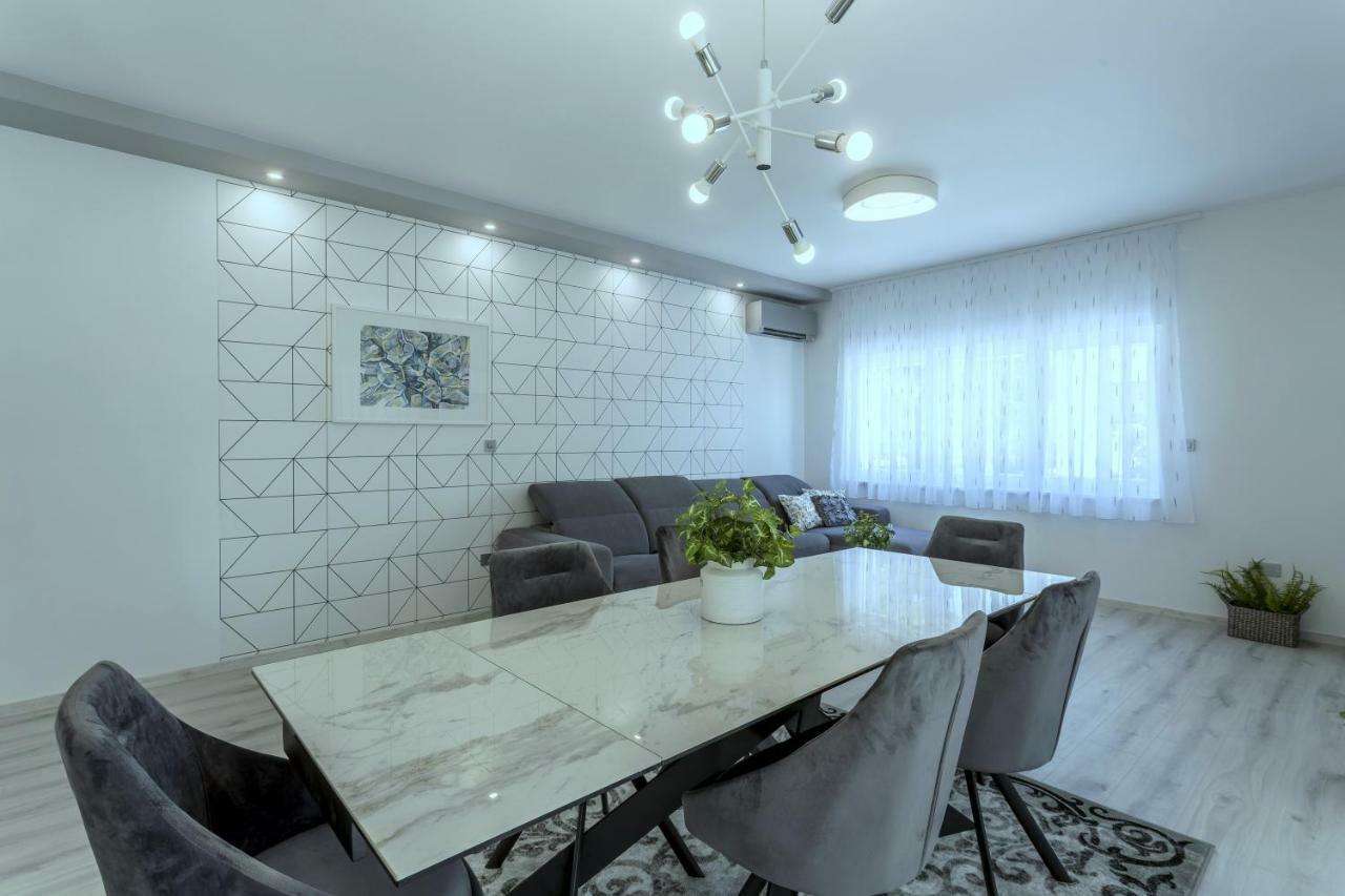 Villa Ema Kastela With Private Heated Pool Zewnętrze zdjęcie