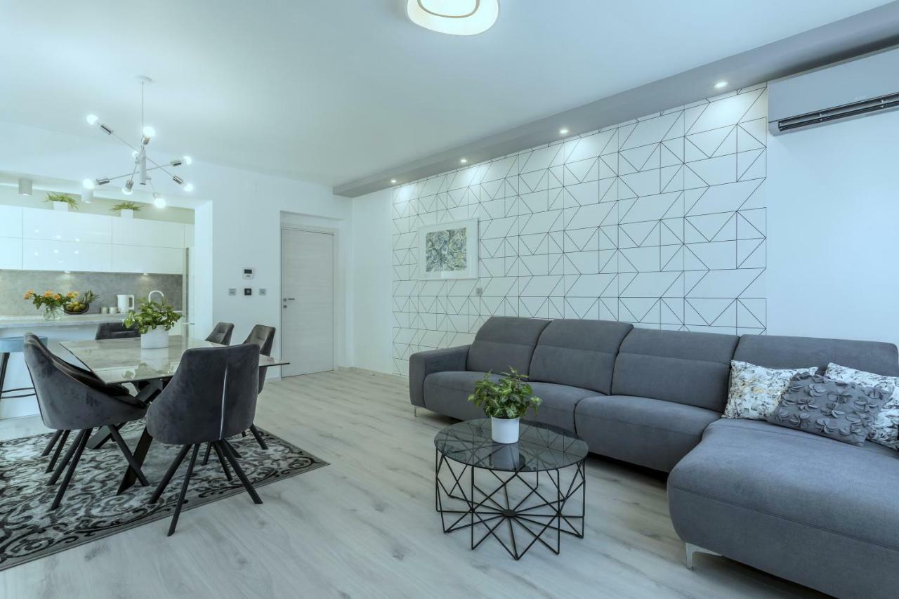 Villa Ema Kastela With Private Heated Pool Zewnętrze zdjęcie