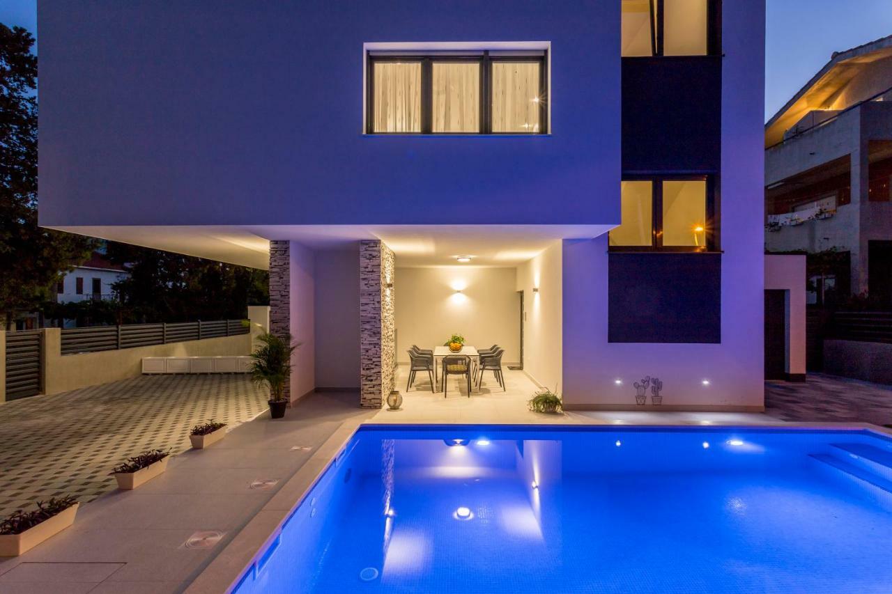 Villa Ema Kastela With Private Heated Pool Zewnętrze zdjęcie