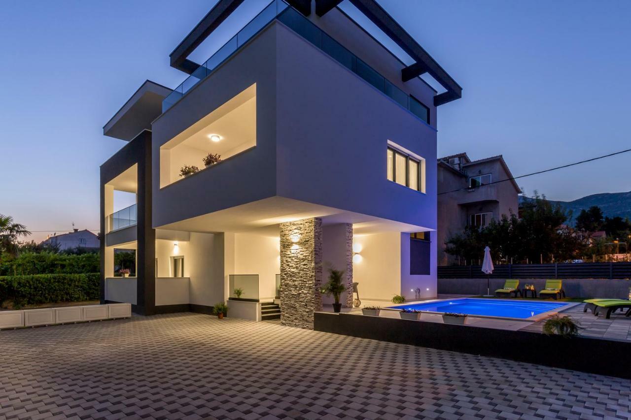 Villa Ema Kastela With Private Heated Pool Zewnętrze zdjęcie