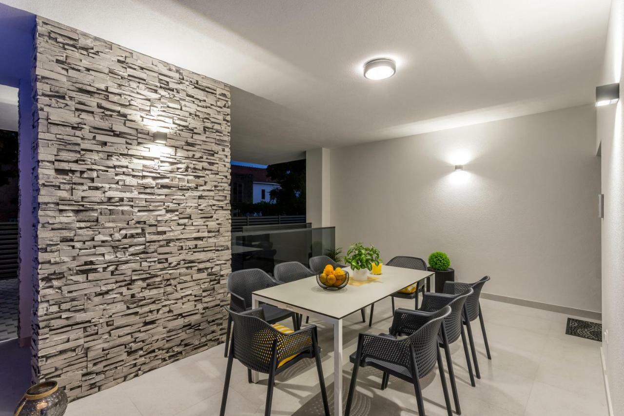 Villa Ema Kastela With Private Heated Pool Zewnętrze zdjęcie